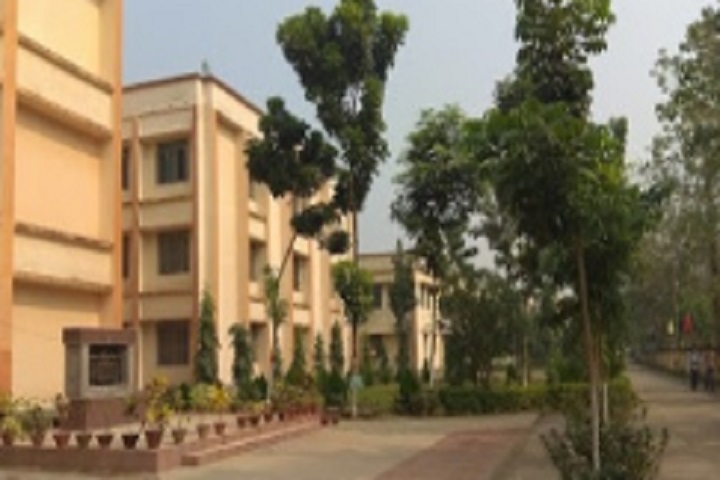 https://cache.careers360.mobi/media/colleges/social-media/media-gallery/27971/2020/9/29/Campus view of Government Polytechnic Khagaria_Campus-View.jpg